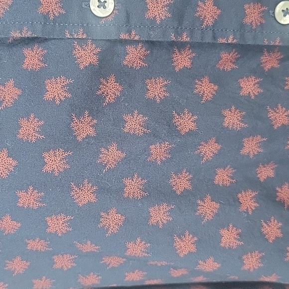 ROWM Blue and‎ Red Snowflakes Button Down Men's Shirt 2XT - Picture 4 of 9